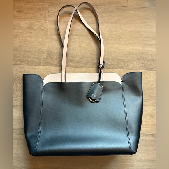 kate spade Handbags - Kate Spade Magnolia Street Leather Tote